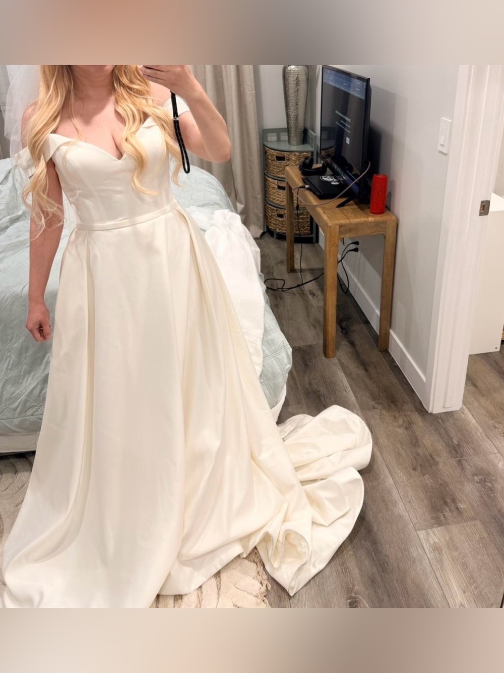 David's Bridal Ivory Satin A-Line Bridal Gown